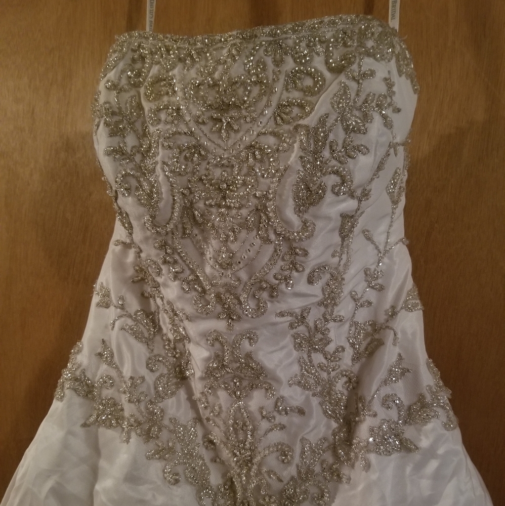 Davids Bridal Wedding Gown